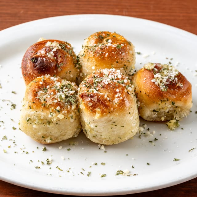 Garlic Knots (5pcs).