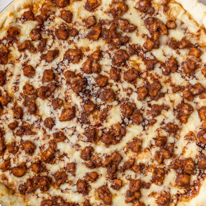BBQ Chicken Pizza (Medium).