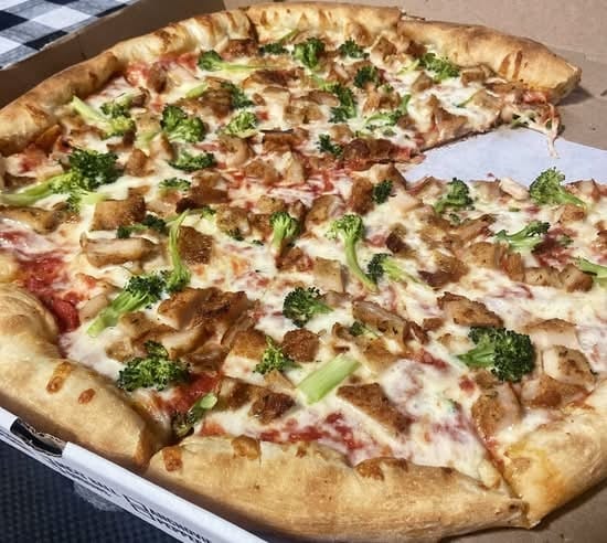 Chicken Broccoli Pizza (Extra Large).