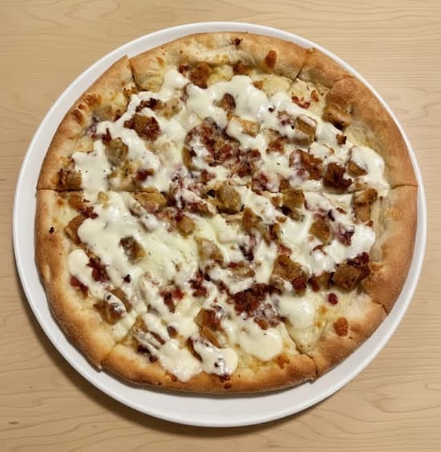Chicken Bacon Ranch Pizza (Medium).